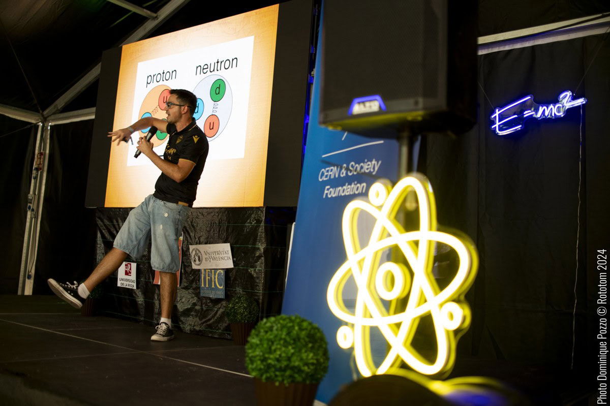 ¿Onda o partícula? Un primer vistazo al mundo microscópico - Discovery Lab 2024