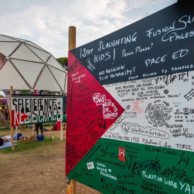 SUN25_0820_ART GALLERY 2008_LV_001_vert